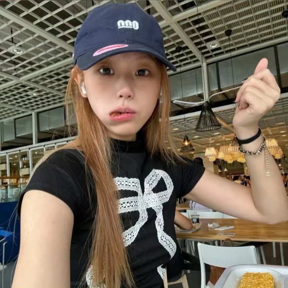 我才不信你是个王子呢